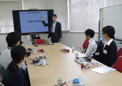 社内人脈の形成を狙い社長・社員が講師をする